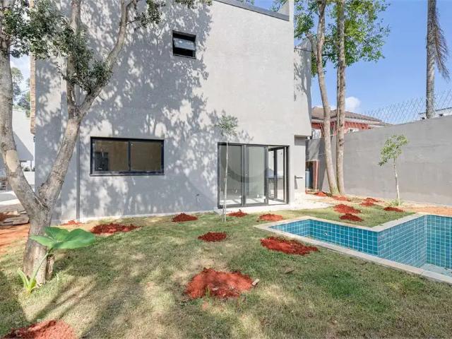 Casa / Sobrado em Condomínio para Venda em São Paulo/SP Jardim Prudência 4 Quartos