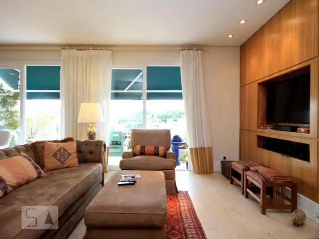 Casa / Sobrado em Condomínio para Venda em São Paulo/SP Pacaembu 3 Quartos