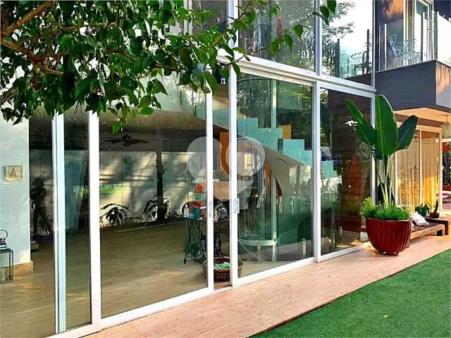 Casa / Sobrado em Condomínio para Venda em São Paulo/SP Parque Palmas do Tremembé 4 Quartos