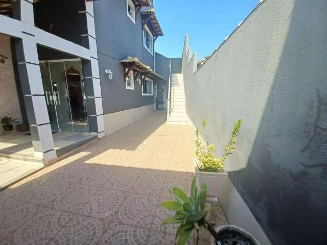 Casa / Sobrado em Condomínio para Venda em São Pedro da Aldeia/RJ Fluminense 3 Quartos