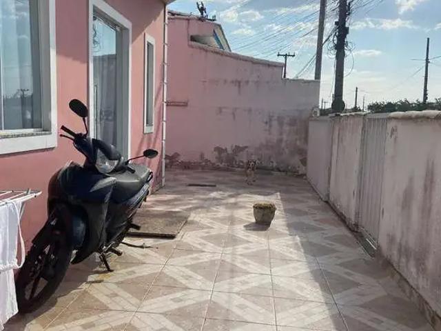 Casa / Sobrado em Condomínio para Venda em São Pedro da Aldeia/RJ Fluminense 3 Quartos
