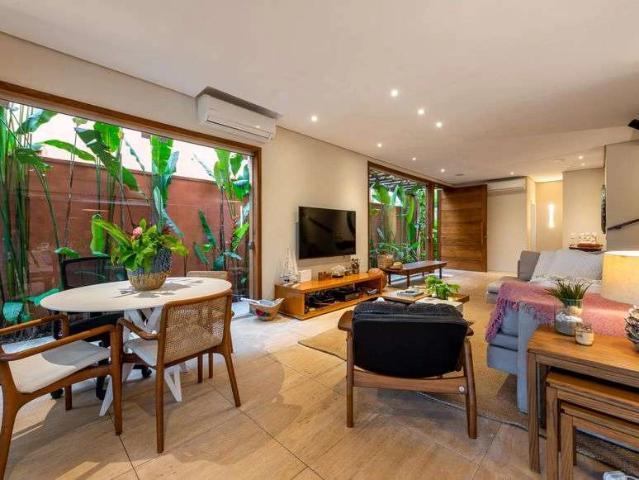Casa / Sobrado em Condomínio para Venda em São Sebastião/SP Barra do Una 5 Quartos