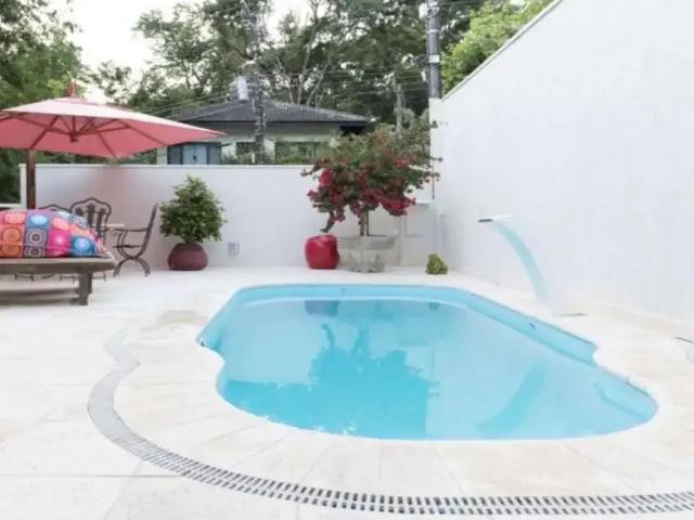 Casa / Sobrado em Condomínio para Venda em São Sebastião/SP Guaecá 5 Quartos