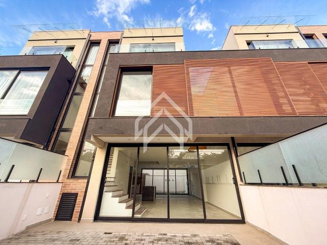 Casa / Sobrado em Condomínio para Venda em São Sebastião/SP Juquehy 4 Quartos