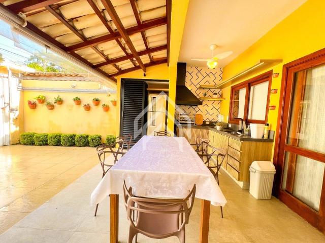 Casa / Sobrado em Condomínio para Venda em São Sebastião/SP Juquehy 4 Quartos