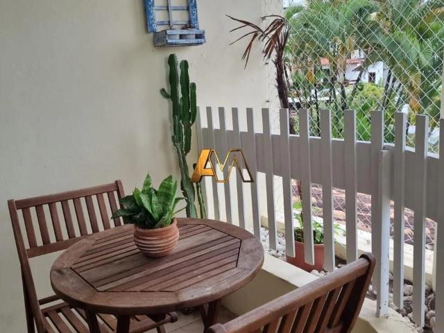 Casa / Sobrado em Condomínio para Venda em Salvador/BA Caminho das Árvores 5 Quartos