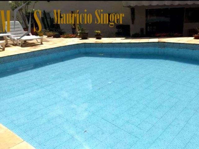Casa / Sobrado em Condomínio para Venda em Salvador/BA Caminho das Árvores 5 Quartos