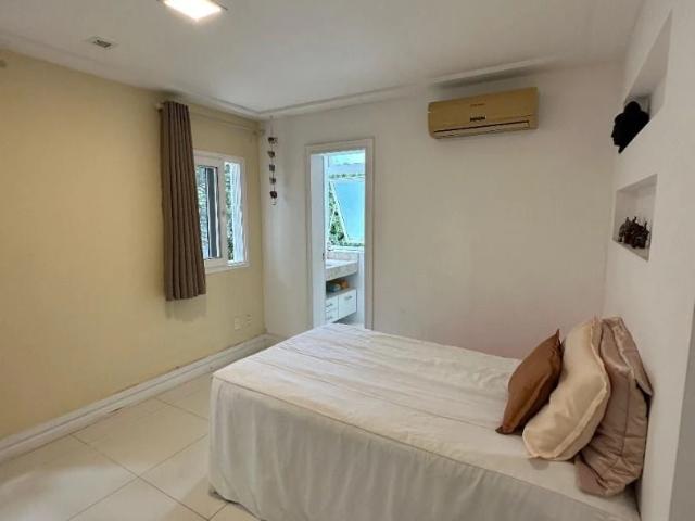 Casa / Sobrado em Condomínio para Venda em Salvador/BA Alphaville I 4 Quartos