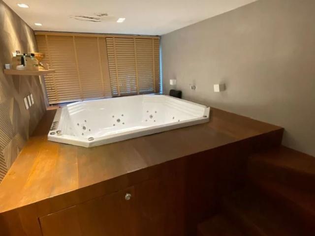 Casa / Sobrado em Condomínio para Venda em Salvador/BA Alphaville I 5 Quartos