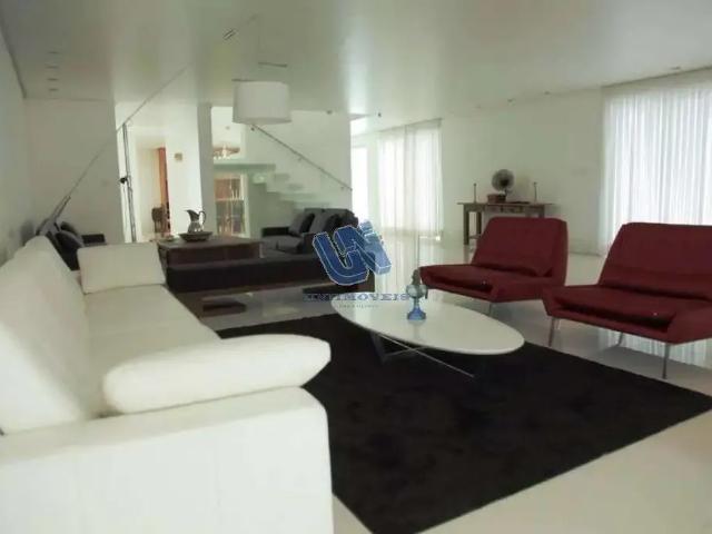 Casa / Sobrado em Condomínio para Venda em Salvador/BA Alphaville II 5 Quartos