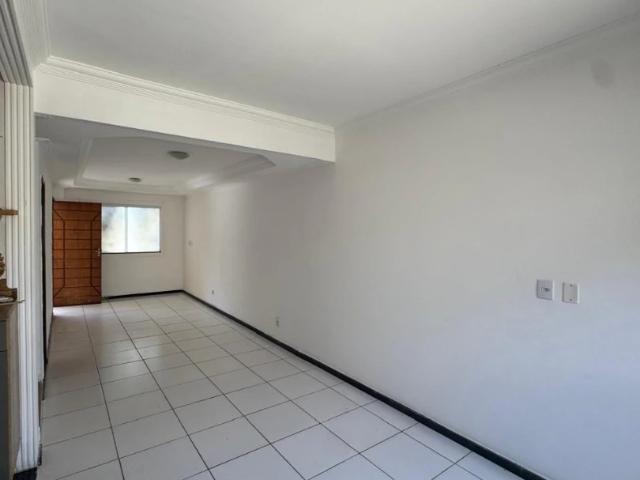Casa / Sobrado em Condomínio para Venda em Salvador/BA Itapuã 3 Quartos