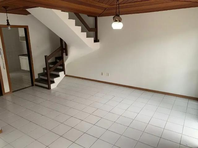 Casa / Sobrado em Condomínio para Venda em Salvador/BA Itapuã 4 Quartos