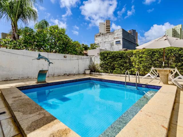 Casa / Sobrado em Condomínio para Venda em Salvador/BA Jaguaribe 4 Quartos