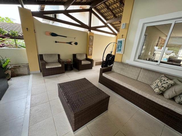 Casa / Sobrado em Condomínio para Venda em Salvador/BA Patamares 4 Quartos