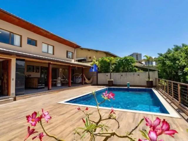 Casa / Sobrado em Condomínio para Venda em Salvador/BA Patamares 4 Quartos