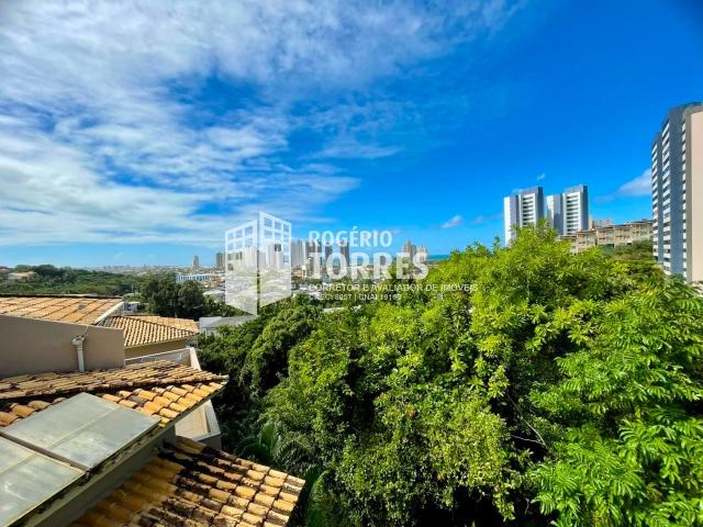 Casa / Sobrado em Condomínio para Venda em Salvador/BA Patamares 4 Quartos