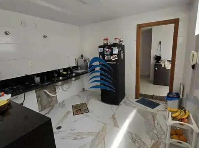 Casa / Sobrado em Condomínio para Venda em Salvador/BA Patamares 6 Quartos