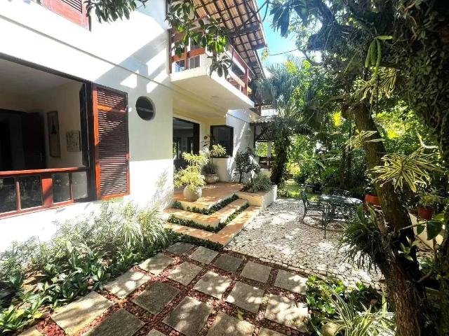 Casa / Sobrado em Condomínio para Venda em Salvador/BA Pituaçu 6 Quartos