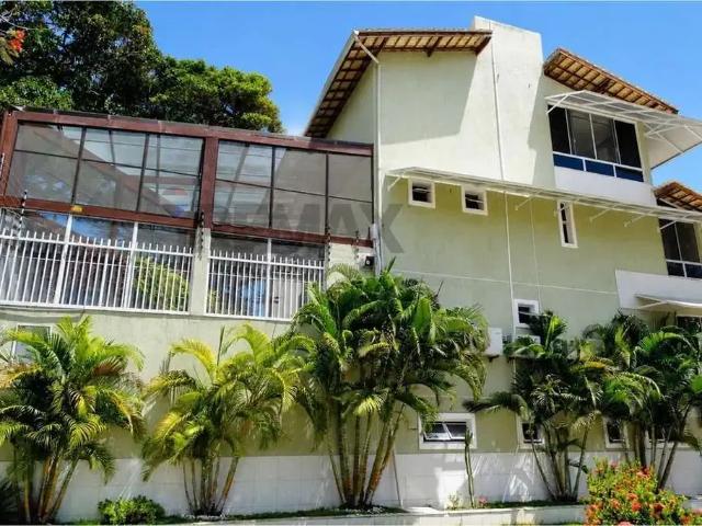 Casa / Sobrado em Condomínio para Venda em Salvador/BA Pituaçu 4 Quartos