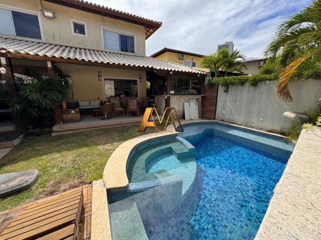 Casa / Sobrado em Condomínio para Venda em Salvador/BA Piatã 4 Quartos