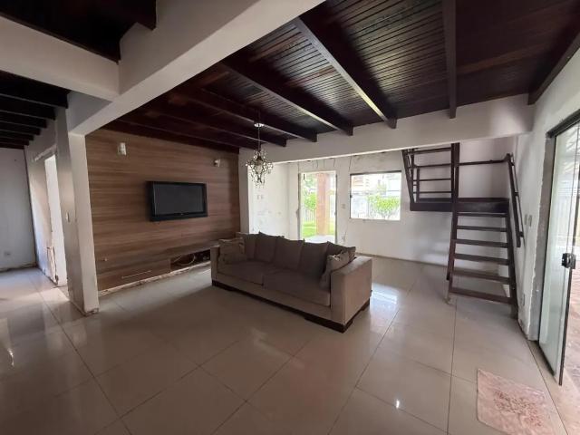 Casa / Sobrado em Condomínio para Venda em Salvador/BA Piatã 4 Quartos