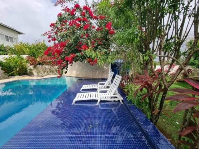 Casa / Sobrado em Condomínio para Venda em Salvador/BA Piatã 5 Quartos