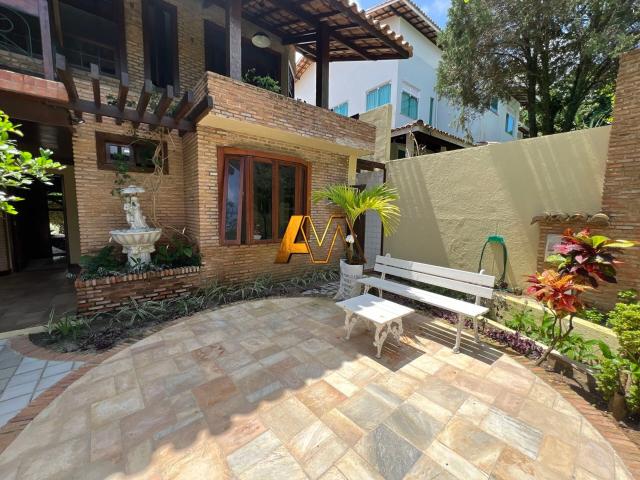 Casa / Sobrado em Condomínio para Venda em Salvador/BA Piatã 5 Quartos