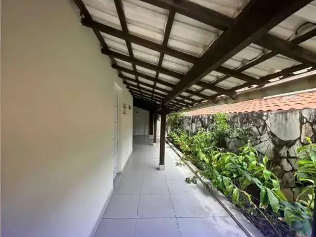 Casa / Sobrado em Condomínio para Venda em Salvador/BA Piatã 5 Quartos