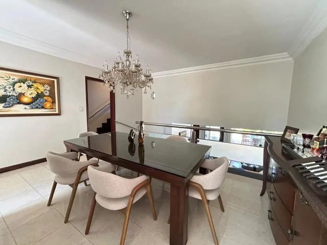 Casa / Sobrado em Condomínio para Venda em Salvador/BA Piatã 5 Quartos