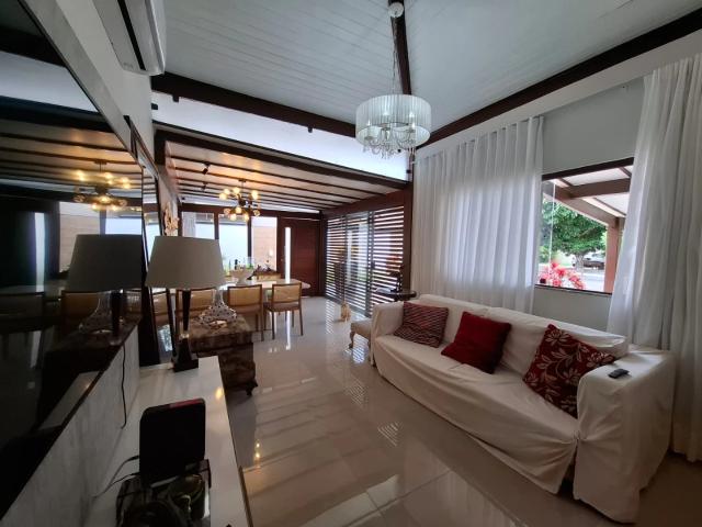 Casa / Sobrado em Condomínio para Venda em Salvador/BA Piatã 5 Quartos
