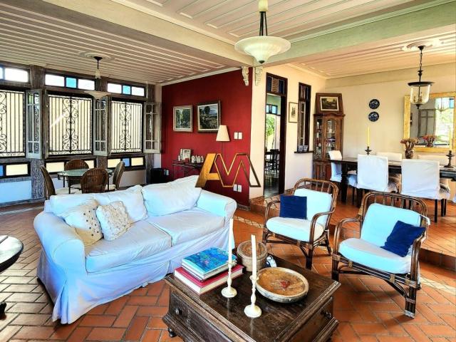 Casa / Sobrado em Condomínio para Venda em Salvador/BA Piatã 5 Quartos