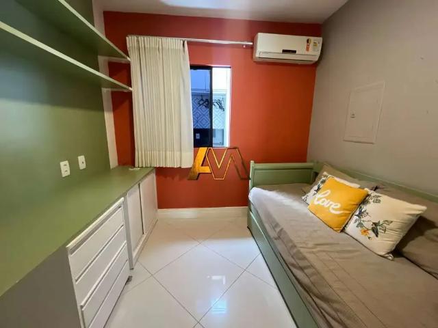 Casa / Sobrado em Condomínio para Venda em Salvador/BA Piatã 5 Quartos