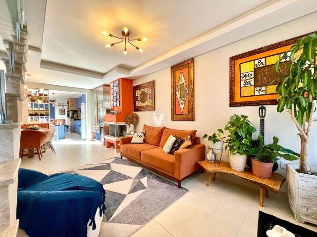 Casa / Sobrado em Condomínio para Venda em Santa Maria/RS Tomazetti 3 Quartos