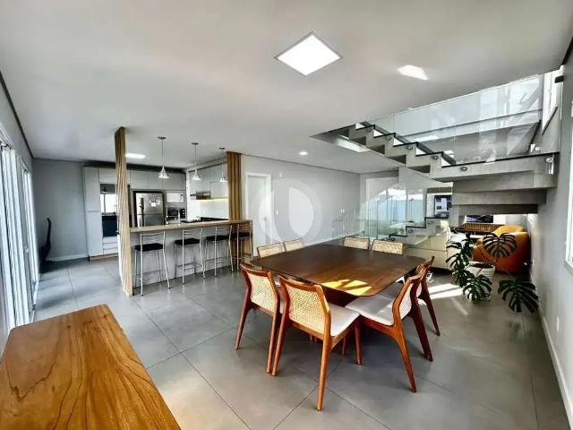 Casa / Sobrado em Condomínio para Venda em Santa Maria/RS Tomazetti 3 Quartos