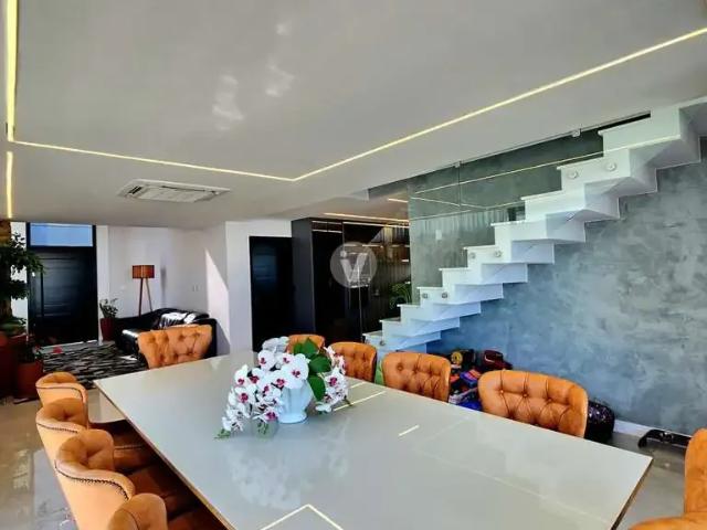 Casa / Sobrado em Condomínio para Venda em Santa Maria/RS Tomazetti 4 Quartos