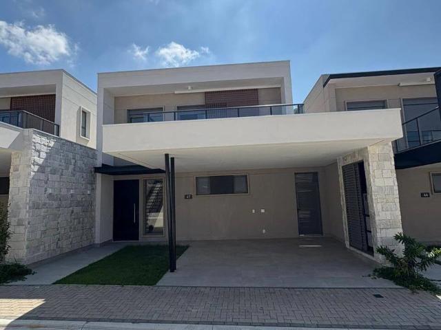 Casa / Sobrado em Condomínio para Venda em Santana de Parnaíba/SP Tamboré 3 Quartos