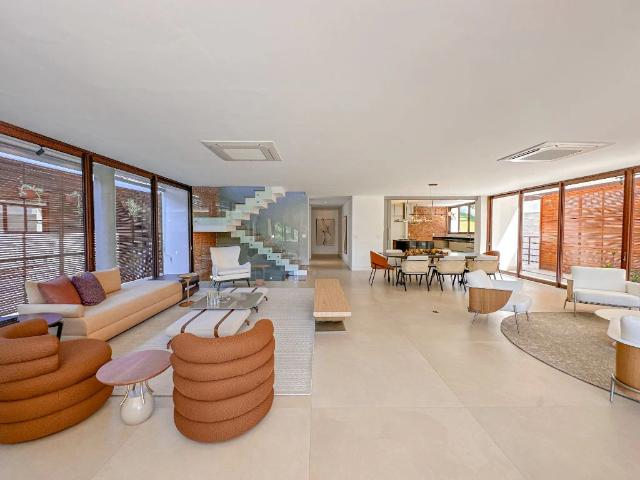 Casa / Sobrado em Condomínio para Venda em Santana de Parnaíba/SP Tamboré 5 Quartos