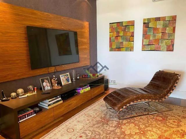 Casa / Sobrado em Condomínio para Venda em Santana de Parnaíba/SP Tamboré 5 Quartos
