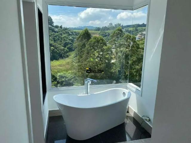 Casa / Sobrado em Condomínio para Venda em Santana de Parnaíba/SP Tamboré 5 Quartos