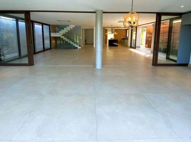 Casa / Sobrado em Condomínio para Venda em Santana de Parnaíba/SP Tamboré 5 Quartos