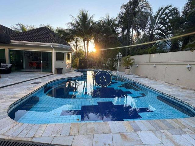 Casa / Sobrado em Condomínio para Venda em Santana de Parnaíba/SP Tamboré 6 Quartos