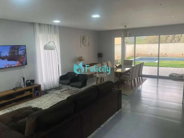 Casa / Sobrado em Condomínio para Venda em Santana de Parnaíba/SP Tarumã 4 Quartos