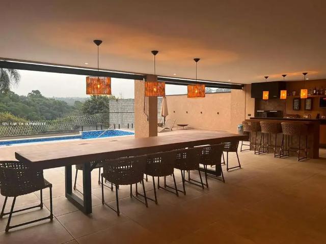 Casa / Sobrado em Condomínio para Venda em Santana de Parnaíba/SP Tarumã 5 Quartos