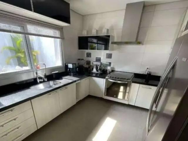 Casa / Sobrado em Condomínio para Venda em Santana de Parnaíba/SP Valville 3 Quartos