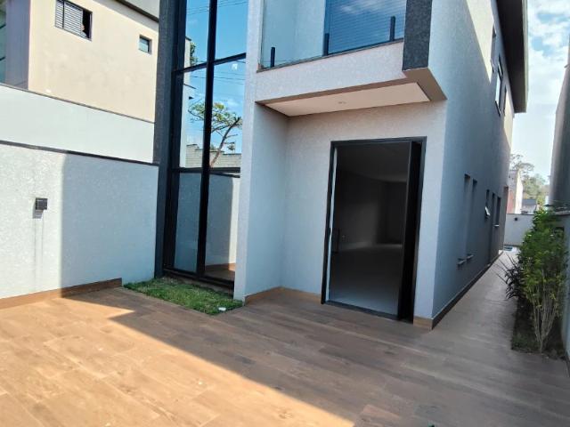 Casa / Sobrado em Condomínio para Venda em Santana de Parnaíba/SP Villas do Jaguari 3 Quartos