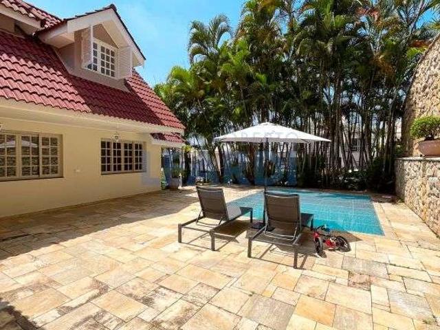 Casa / Sobrado em Condomínio para Venda em Santana de Parnaíba/SP Alphaville Residencial 10 4 Quartos