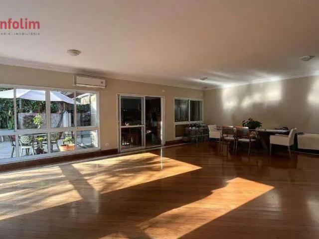 Casa / Sobrado em Condomínio para Venda em Santana de Parnaíba/SP Alphaville Residencial 3 4 Quartos