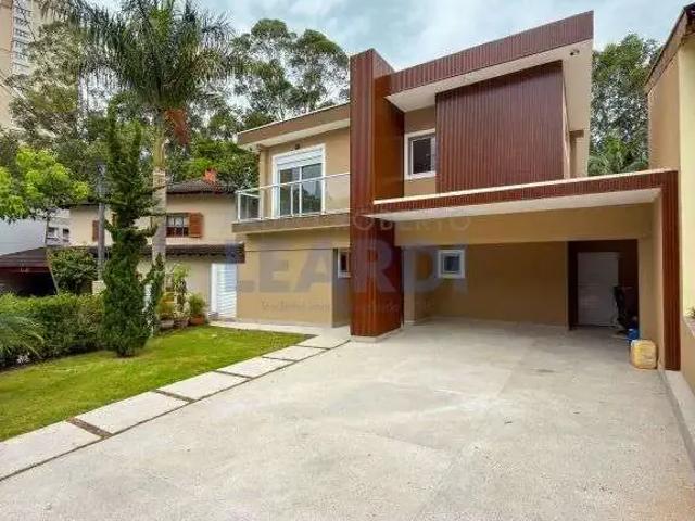 Casa / Sobrado em Condomínio para Venda em Santana de Parnaíba/SP Alphaville Residencial 3 4 Quartos