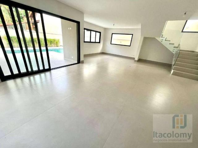 Casa / Sobrado em Condomínio para Venda em Santana de Parnaíba/SP Alphaville Residencial 3 4 Quartos