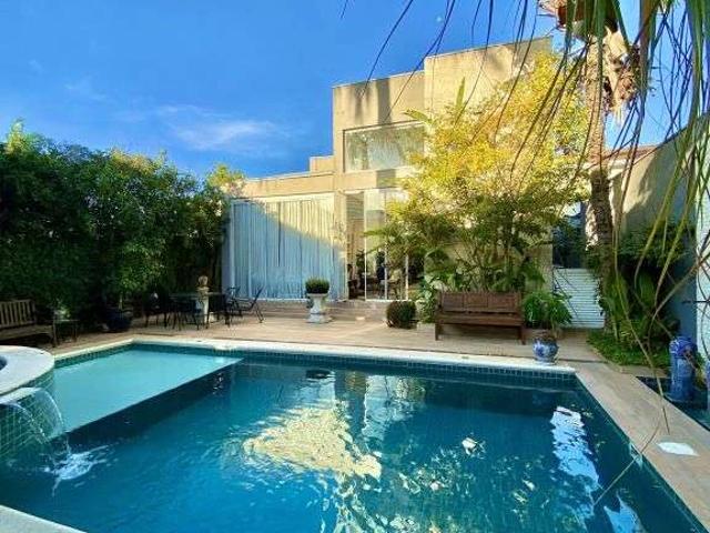 Casa / Sobrado em Condomínio para Venda em Santana de Parnaíba/SP Alphaville Residencial 3 5 Quartos